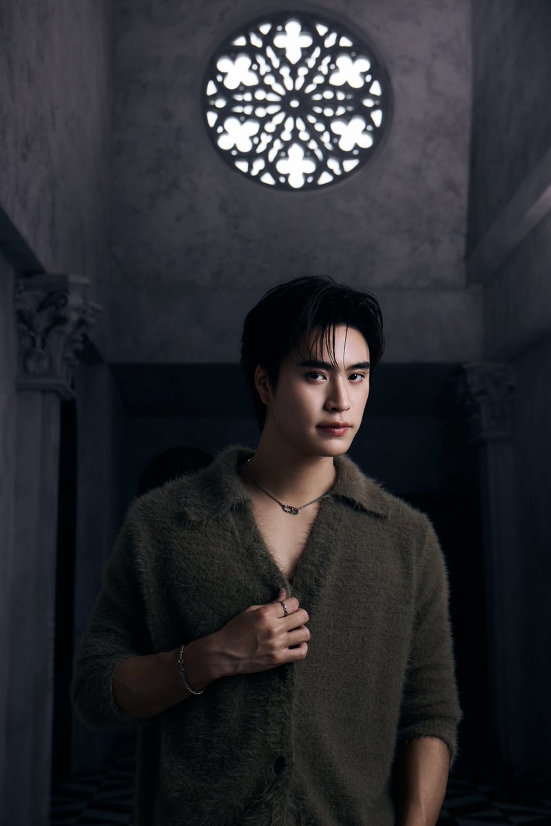 nongsiii's tweet photo. GEMINI FRAGILE MV
#GeminiFragileMV

“The song conveys the feelings of someone who wants to go back and repair the cracks in a relationship. this time, Gemini also gets to showcase his musical skills by co-composing the melody together with P’Kangsom and P’Amp.”

♊️: its a slow heartbreak song, which is quite different from my previous singles that had more of an in-love vibe. we put a lot of preparation into this track, and once i saw the lyrics, i got the chance to share my ideas and help compose the melody with p’kangsom and p’amp. i really love how the final version turned out, and i think the story behind the song is something a lot of people will be able to relate to ❤️‍🩹