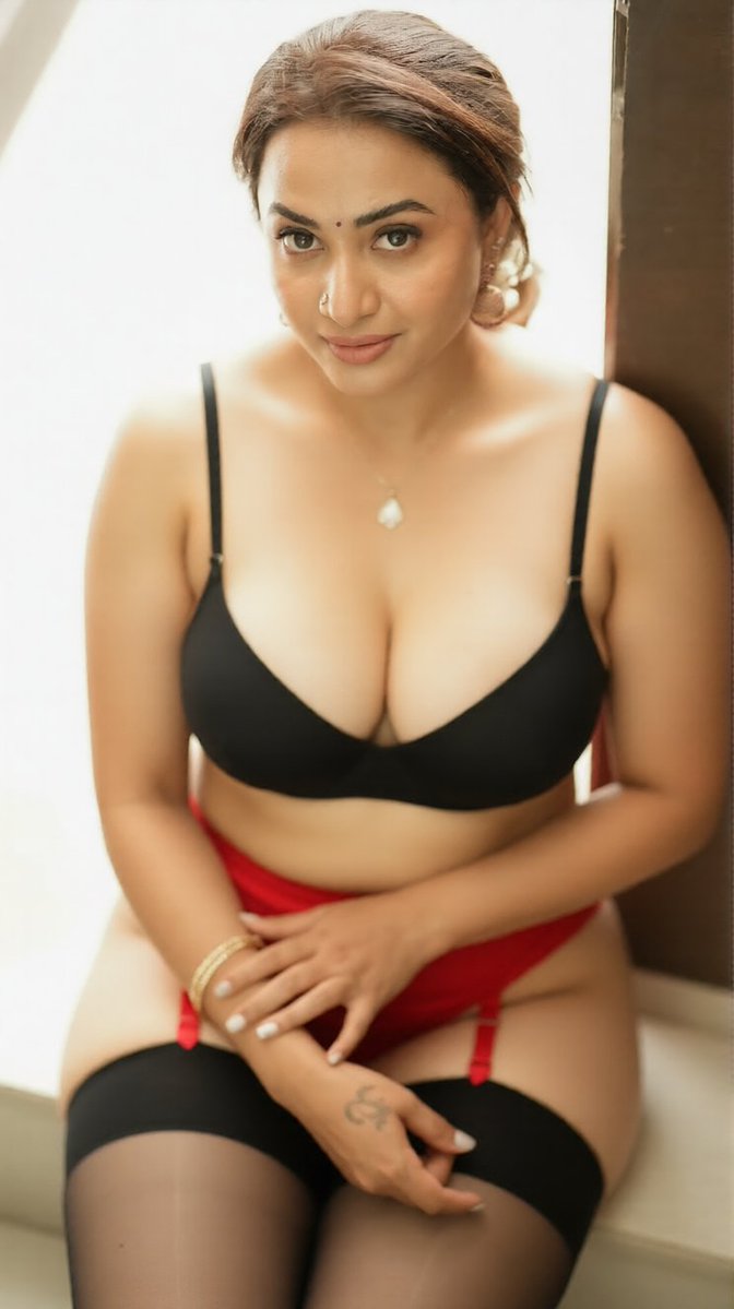 actressfru's tweet photo. #janani mola maadu munda 🥭👅 perutha soothu kari 🍑un rendu maadu molai ku nadula suni ha sorugi un molai ha okkanun di 🍌ahh apro un perutha sootha chap chap nu adichi antha vela sootha sevaka vitu poolu ha soothu la sorugi verithanama soothadikanum di janani thevidiya..doggy la ookura apa mola rendu adum ahh atha pesaiyanum 🥵🫦 ethana peru kitta kanji kudicha therilla item munda soothu mola rendum peruthu vechi Iruka 🍑🥭 soothu sundari janani uff 
#jananiashokkumar