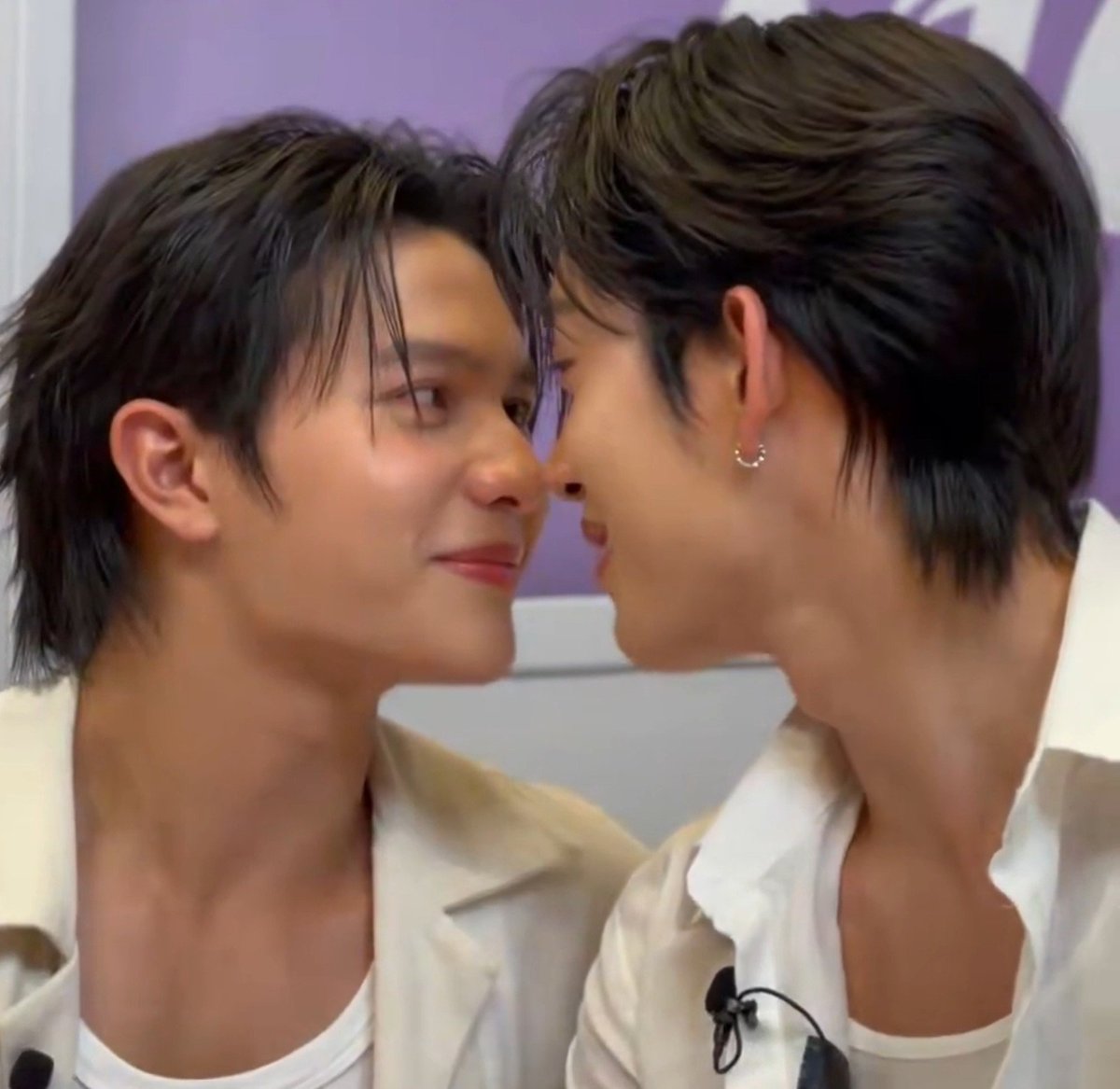 animalofregr3ts's tweet photo. 🐶🐱👨‍❤️‍💋‍👨 https://t.co/6NJhd6DXY5