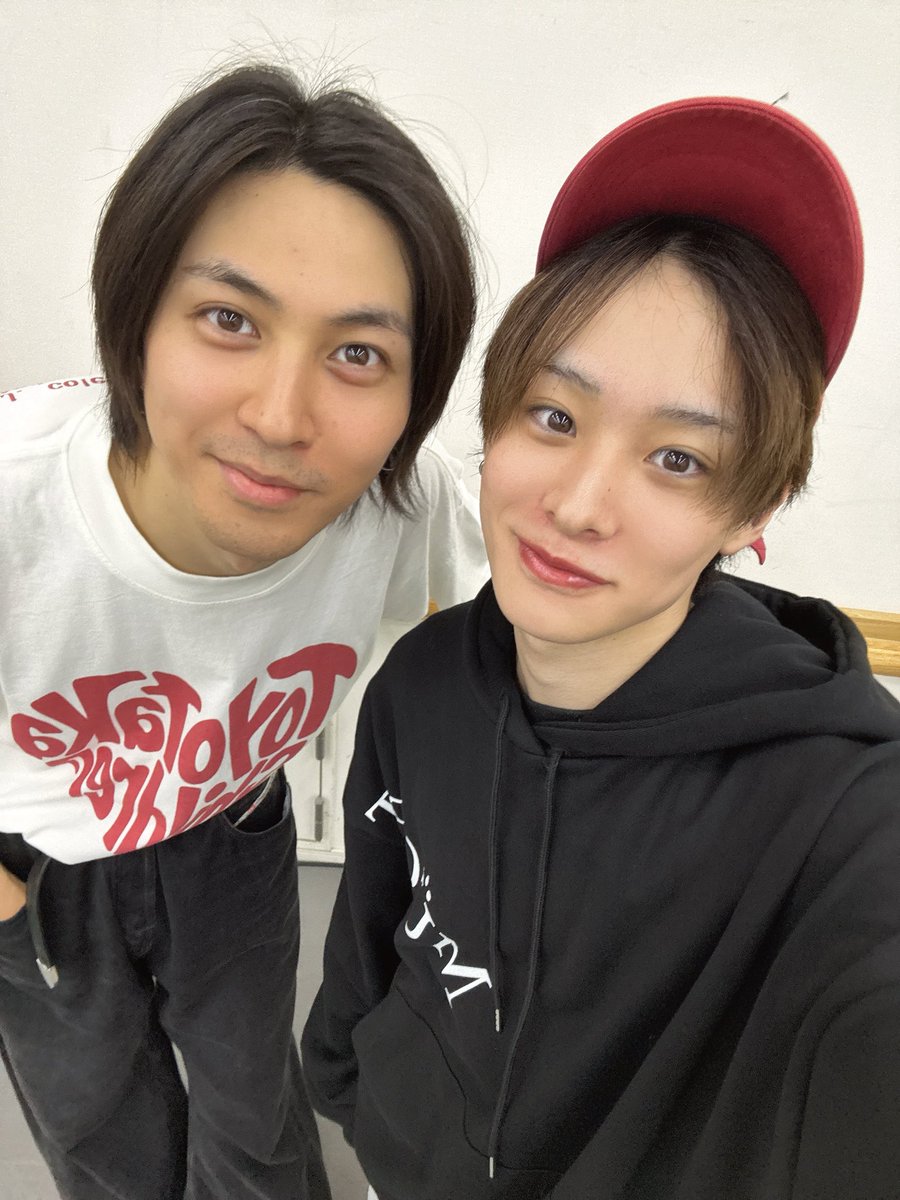 p_man1120's tweet photo. #新テニミュ
今日も稽古でした🎾
アニキと真剣勝負やってます‼️

最後の試合
大切に大切に大切に大切に大切に大切に大切に大切に大切に大切に大切に仕上げるから見ててちょうだいね〜☺︎ https://t.co/TRHvNu4Q0g