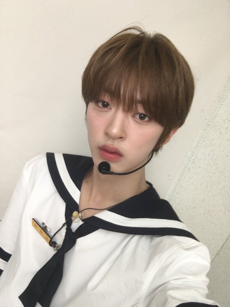 nyakkov's tweet photo. 아…… 세라복 너무 예쁘다 https://t.co/g89JWjoaQ0