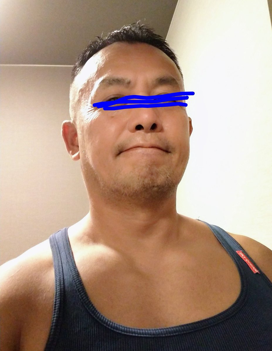 Alfreddogcat's tweet photo. ヘリオス地方が連日真夏並みの酷暑なので東京でもタンクトップでうろつけるかと思ったら、いい具合に涼しくてちょっと残念 https://t.co/TrEoWk7VPZ