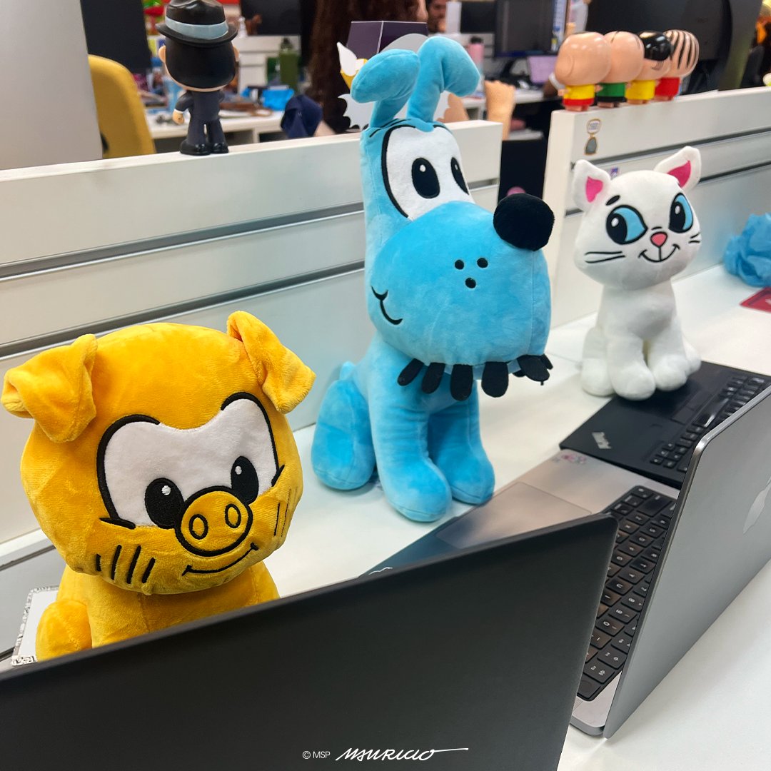 TurmadaMonica's tweet photo. Genteeee, só avisando que os novos estagiários do time começam hoje! A adm já tá de olho pra ver se não vão aprontar alguma peripécia 👀😂 https://t.co/ZwV17xglKv