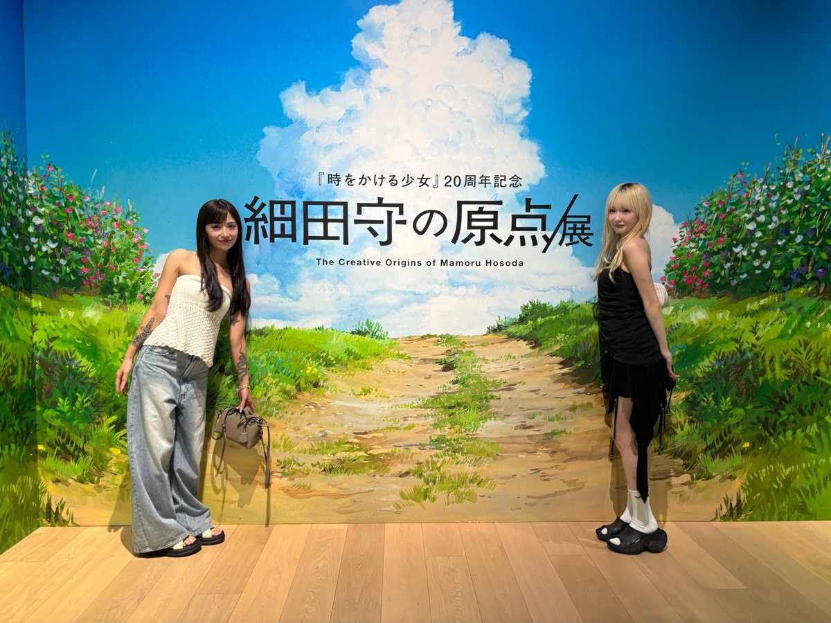 REIRIEofficial's tweet photo. Time waits for no one. 
↑ ハァ（ ﾟДﾟ）？

9月の始まり。
#REIRIE #れいりえ #黒宮れい #金子理江 https://t.co/3Go3YEgWjz