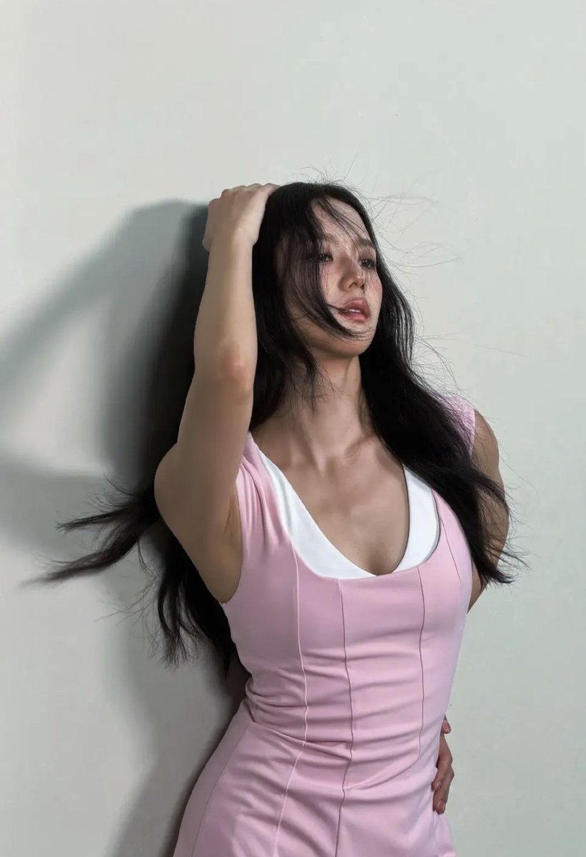 GTran21885's tweet photo. Jisoo's body and armpits are amazing.🤤❤️
#Jisoo https://t.co/tFncTAMXzq