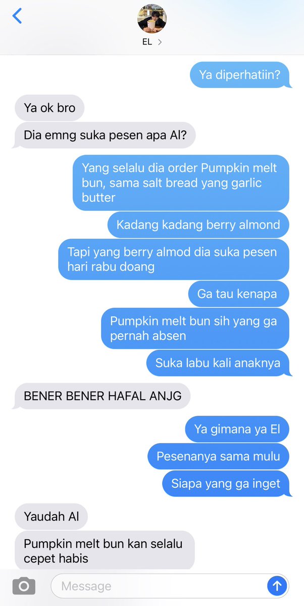 tekoucil's tweet photo. jadi... ini lah kenapa kiel dan al akhirnya bisa tukeran id line 🤓 https://t.co/uIm7bjhA85