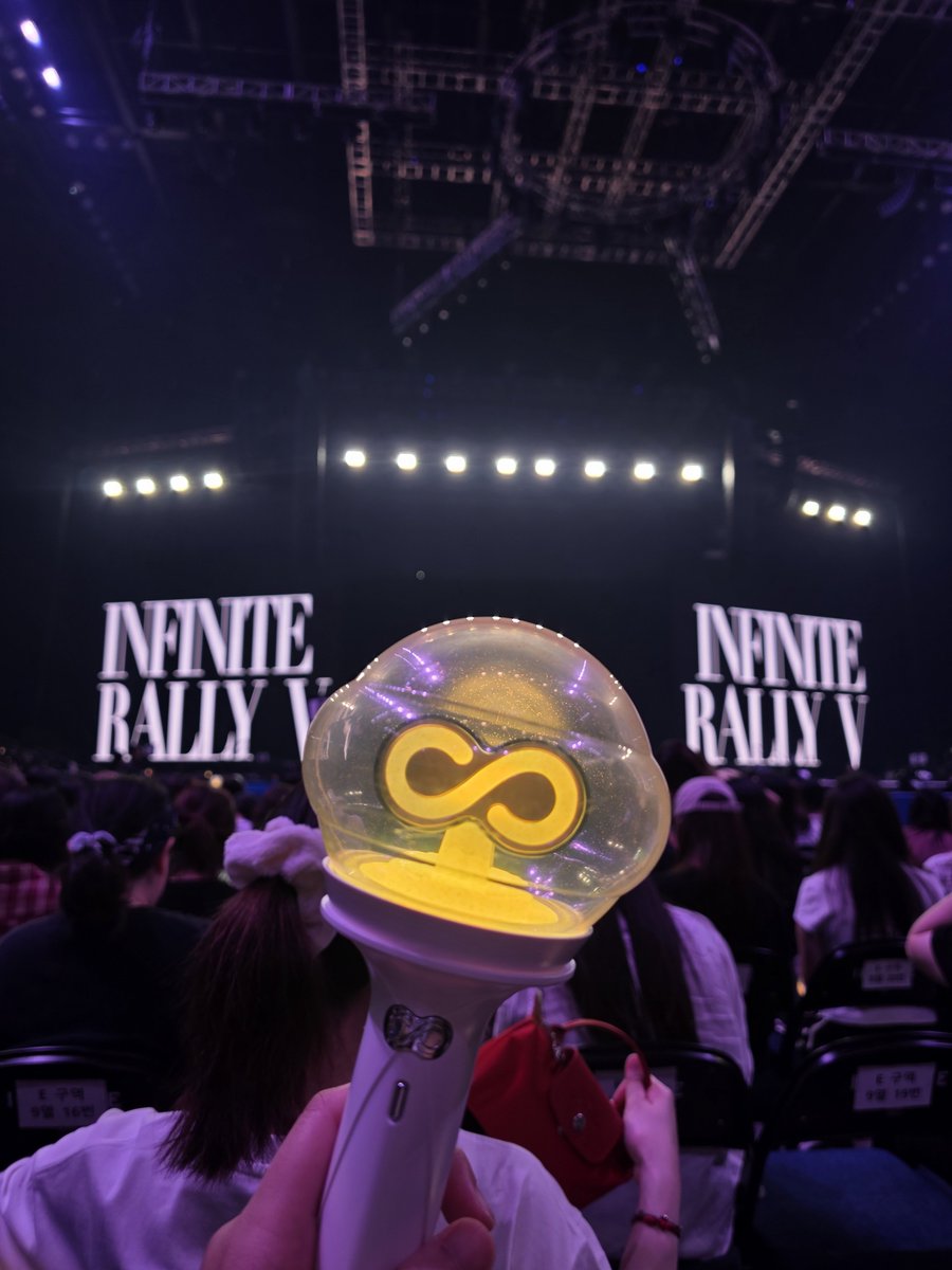 rillafls38's tweet photo. 어제로 시간을 돌려줘......
담주에 무집하는 거라고 해줘... https://t.co/r9T6uMF8wk