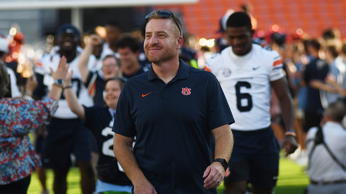 NathanKing247's tweet photo. Alex Golesh's focus was special education when he graduated from Ohio State. On Sunday in Jordan-Hare Stadium, he was able to share an event that's been dear to him as a coach for years.

In the process, he and his team showed Auburn their true colors https://t.co/HOmjQjEr6J https://t.co/pbQAugtBml