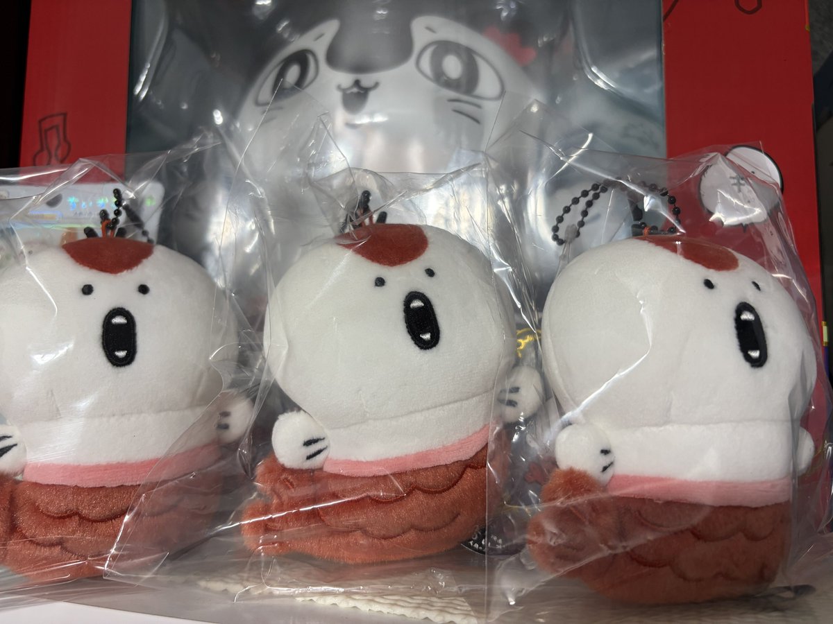 littlecutegray's tweet photo. 今日ふと思ったこと
↓
人魚の島グッズで思い知ったんだけど、ほんとに欲しいものを手に入れるのはエリアガチャな気がする

偶然ポップアップとかがあったから人魚とかセイレーンぬいゲットできたけど、それ以外はちいマかメルカリとかしかないの大変だなーと…

欲しい新グッズが出るたび震える😅 https://t.co/hUWBINcZPT