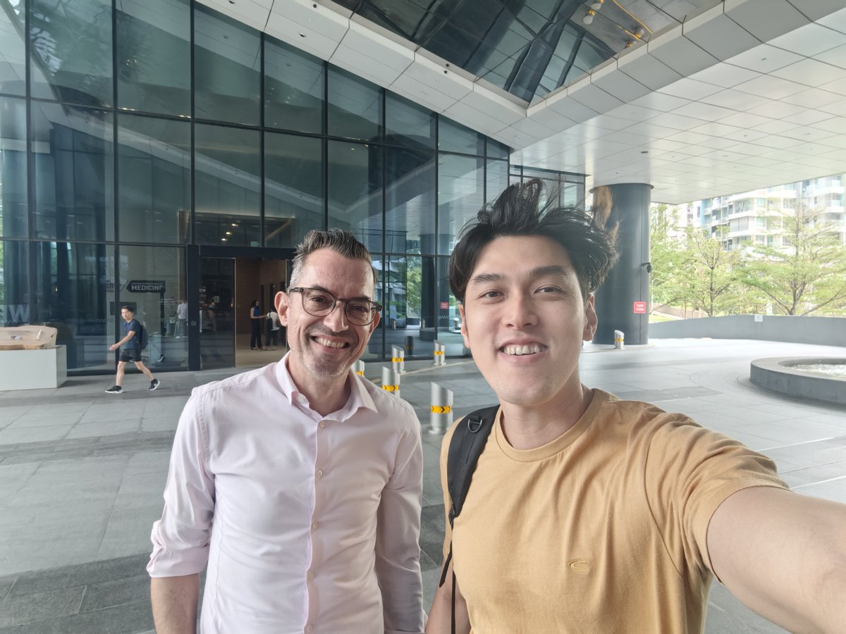 gohchoonfu's tweet photo. Another great time on a #scientific spree in #Singapore, visiting Maurice Stenseel at @NTUsg for grant discussion, Jia Min & Seng Han at Craft Health for #3DPrinting discussion & a wonderful gathering with Hongyi from @GattefosseGroup! #pharmaceutics #drugdelivery #skinresearch https://t.co/qWm7OTQW70