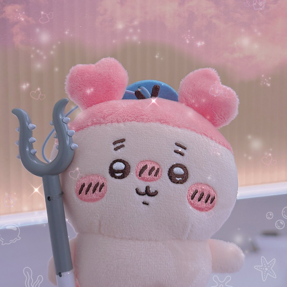 mykanii's tweet photo. 質問があります…！

Xでたまに見かける、他の方のカニちゃんがつけている可愛いヘアピン（？）は、いったいどの商品なのでしょうか……？🧐👀

うちのカニちゃんにも、かわいくてキラキラしたお洋服を着せてあげたいです…💕

ご存知の方がいらっしゃいましたら、ぜひ教えていただけると嬉しいです！ https://t.co/TOlcRLDHLd