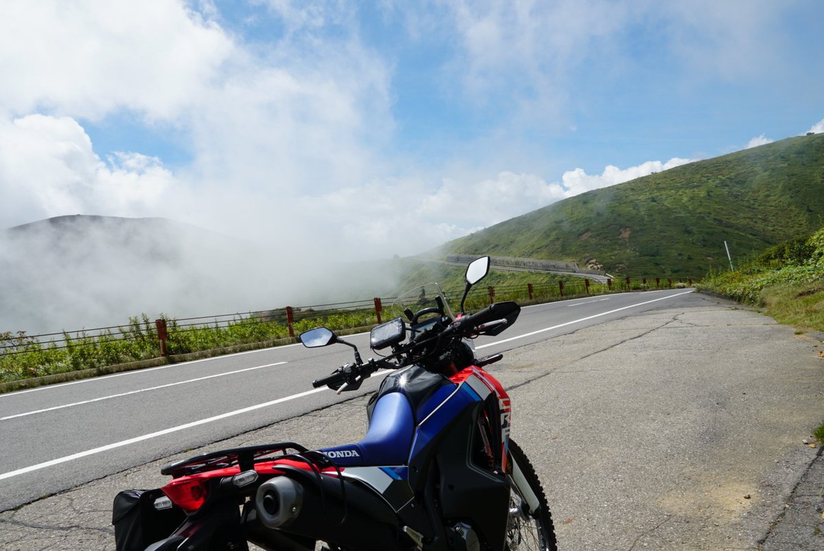 akivfr's tweet photo. 滋賀草津道路(横手山)まで走って来た🏍️
山の上は涼しくて気持ち良かった🙌

#CRF250RALLY https://t.co/DOQ4tYQ4LQ