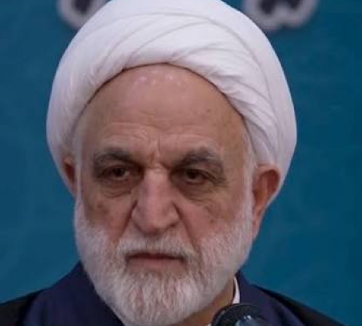 Mojtabapacino's tweet photo. اژه‌ای تهدید کرده که اگه اعتراضات بشه، بیشتر از قبل میکُشیم.
قذافی هم از این گوها زیاد میخورد. نوبت شما هم میرسه. https://t.co/0kSssIJUvD