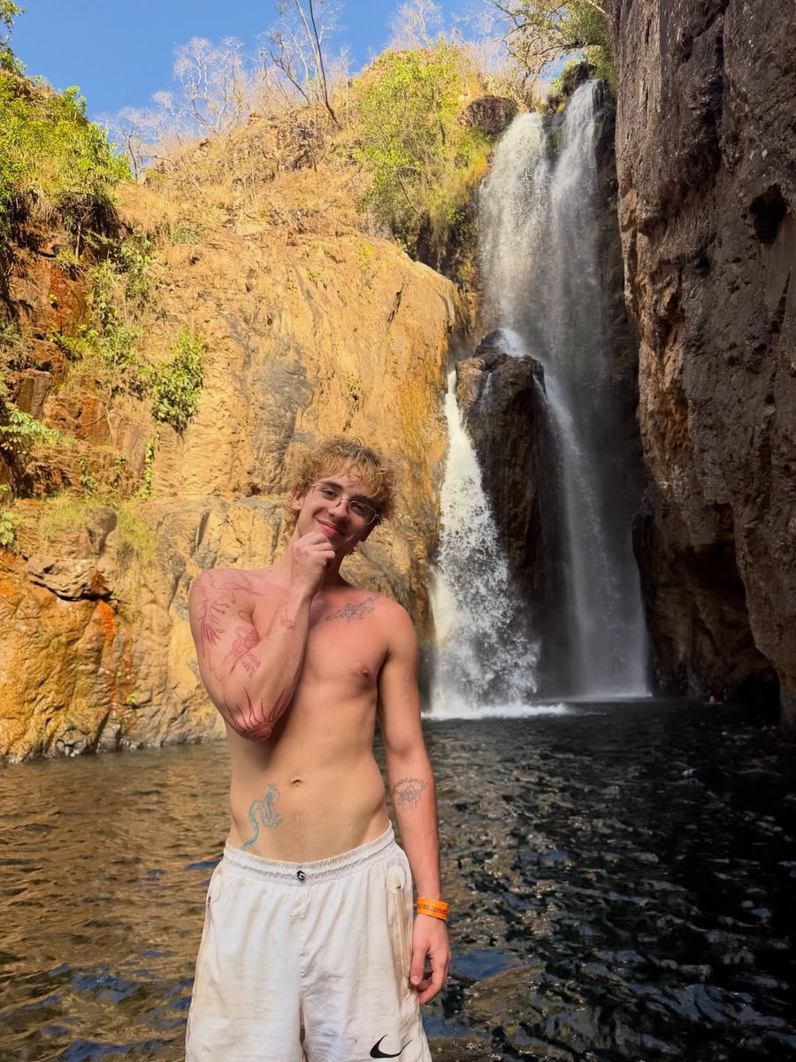 poptime's tweet photo. Juliano Floss posta novas fotos sorrindo no Instagram. https://t.co/nVE9qmvDHH
