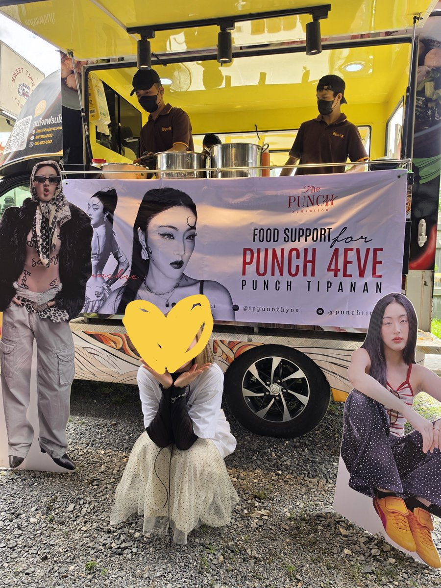 ippunnchyou's tweet photo. ขอบคุณมากเยยน้าาาา เพิ่งมีเวลาเคลียทุกอย่างดีๆ อิ่มอร่อยกันทุกคนในกองเลยงับ เป็นคิวสุดท้ายที่อิ่มอร่อยสุดๆ 

#Punch4eve https://t.co/pwQWYP07ge
