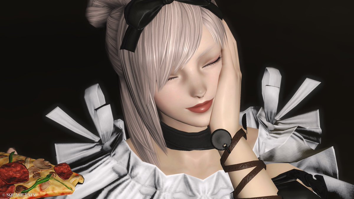 ff14_angel_'s tweet photo. 『お仕事サボって食べるピザが1番美味しいんだから🍕』

素敵なメイド服は #MaisondeLuciole 様で購入しました！（首輪は私物です） https://t.co/bAH4XXKyxQ