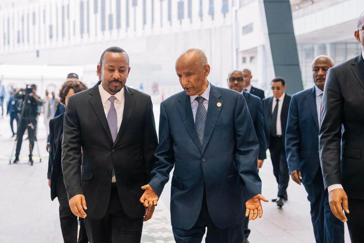 ebczena's tweet photo. From the gun to the table

Ethiopia’s National Dialogue marks a historic shift toward peace and consensus democracy. With 4,000+ delegates coming together from across the country, citizens are proving that lasting unity is built through open discussion, mutual respect, and shared ownership,not force.
#Ethiopia #NationalDialogue #Unity #EBC
https://t.co/nrmGcostNn