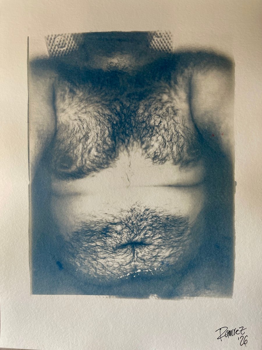 QueerBlueprint's tweet photo. So fresh and so clean

#cyanotype #queerart #gay #hairy #gaybear #bathtub https://t.co/YTeFDMer6I