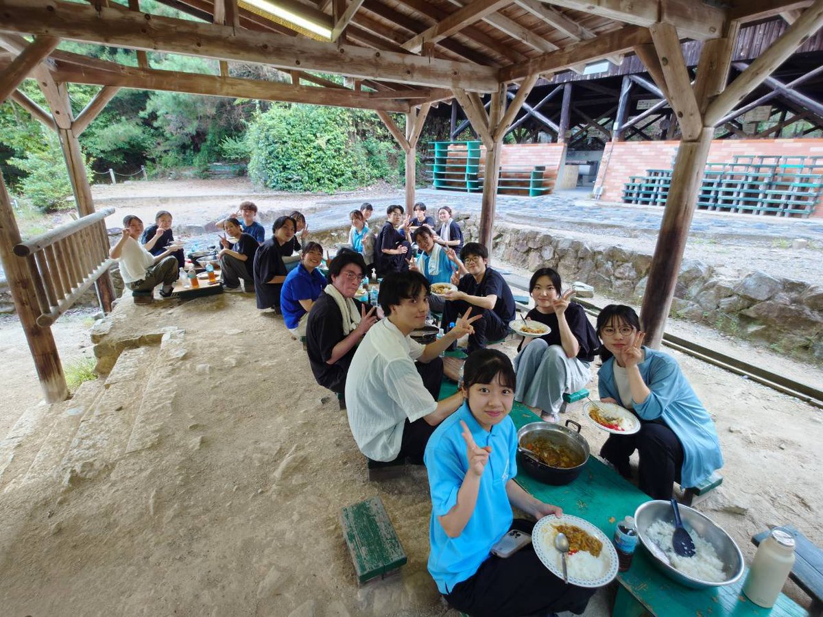 chor_triangle23's tweet photo. こんばんは🌕Chor Triangleです！

8/29・8/30の2日間、岡山県青少年教育センター閑谷学校で合宿を行いました！！🏞️

コンクールに向けて、曲の完成度を高めながら、さらなるスキルアップを目指した練習に取り組みました。🎶
カレー作りや運動も楽しみ、メンバーと充実した2日間を過ごしました！🍛🏐 https://t.co/gt6hDnPo9U