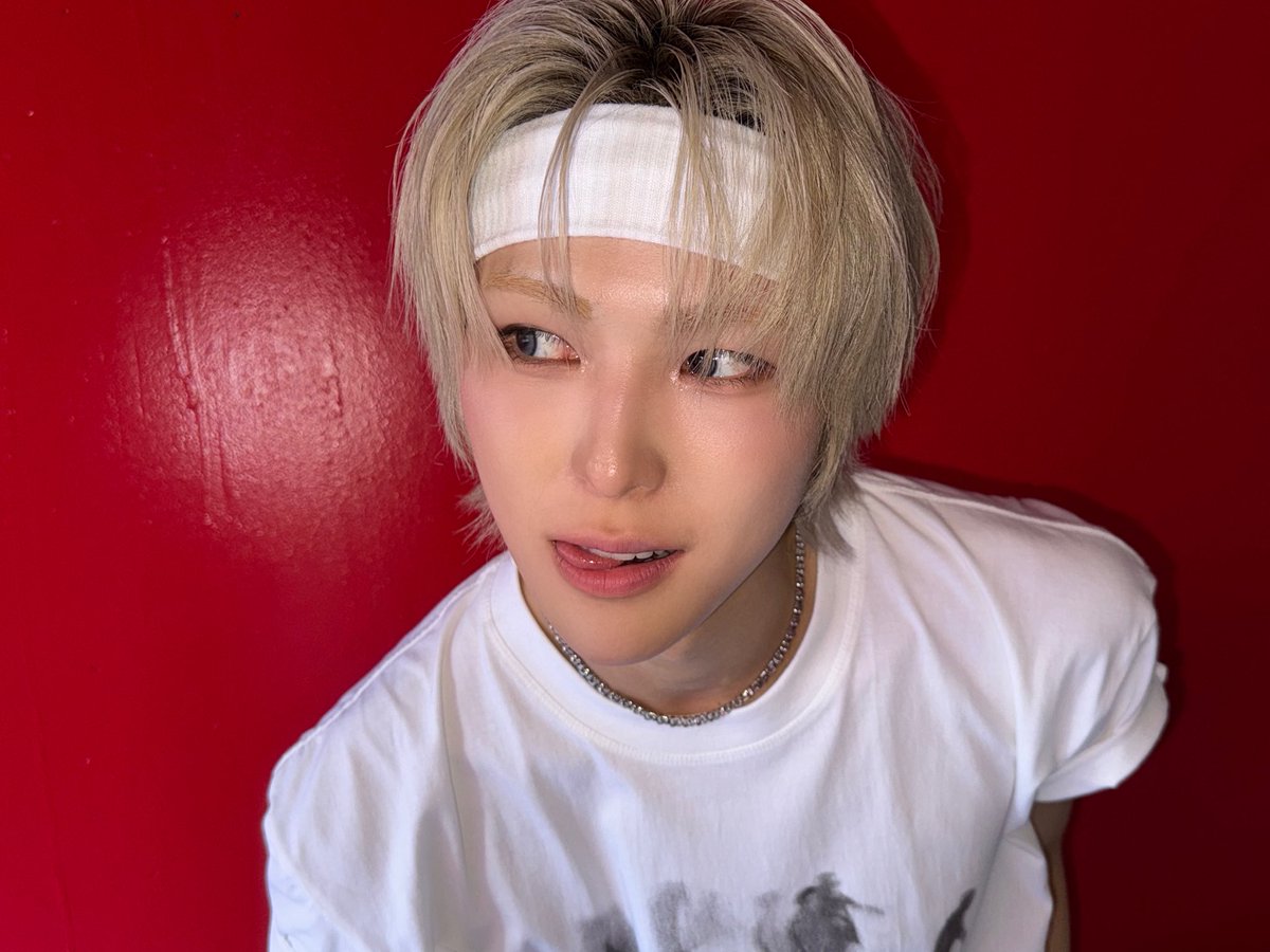 d2762b's tweet photo. 아네… 알고 있네…
잘생긴 거… https://t.co/4ERL7Du8zY