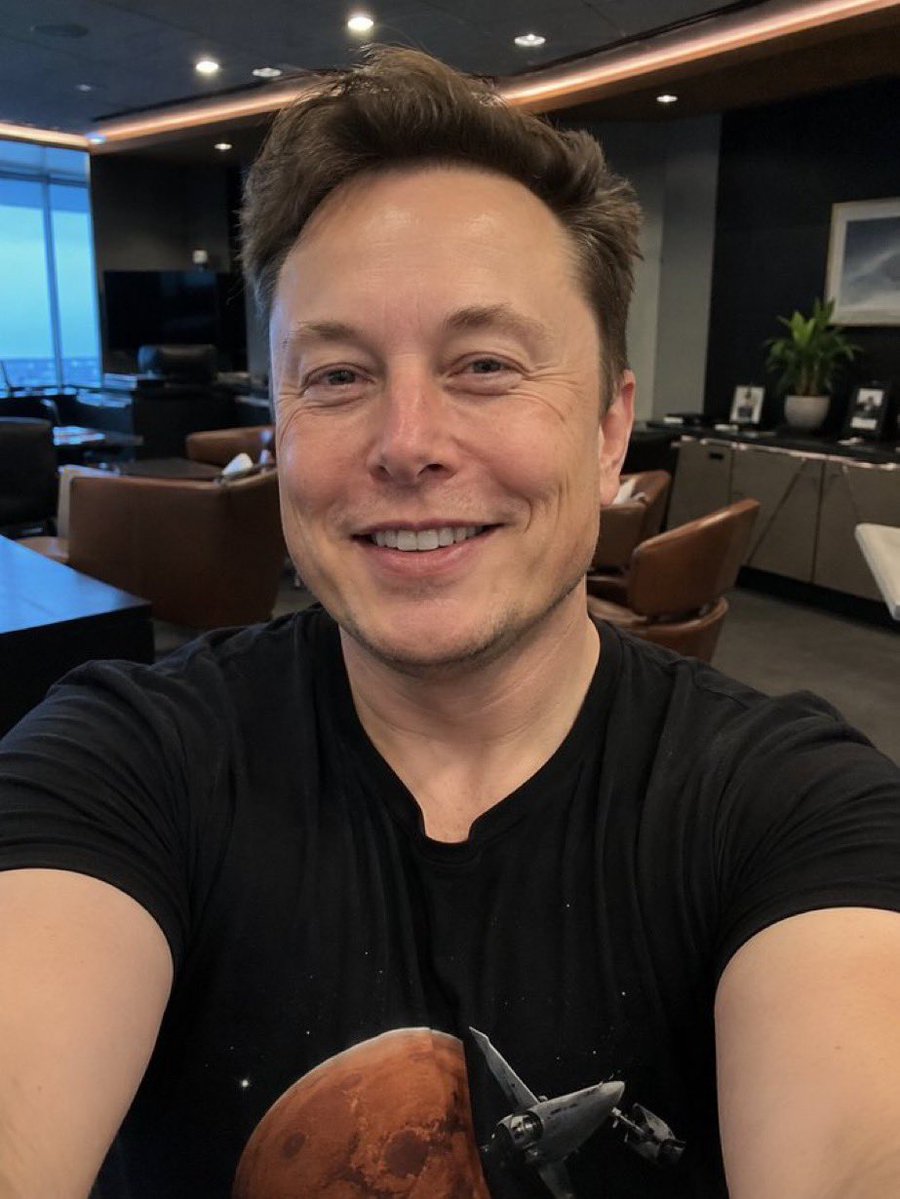 ElonScenarou's tweet photo. If I ever fall deeply in love again, I hope it's with someone who understands that:

❤️ Communication matters. Loyalty matters. Effort matters. ❤️ Little things matter. ❤️ And choosing each other every day matters most.

Real love isn't always loud. Sometimes it's simply staying. https://t.co/cG6jWE9hQ7