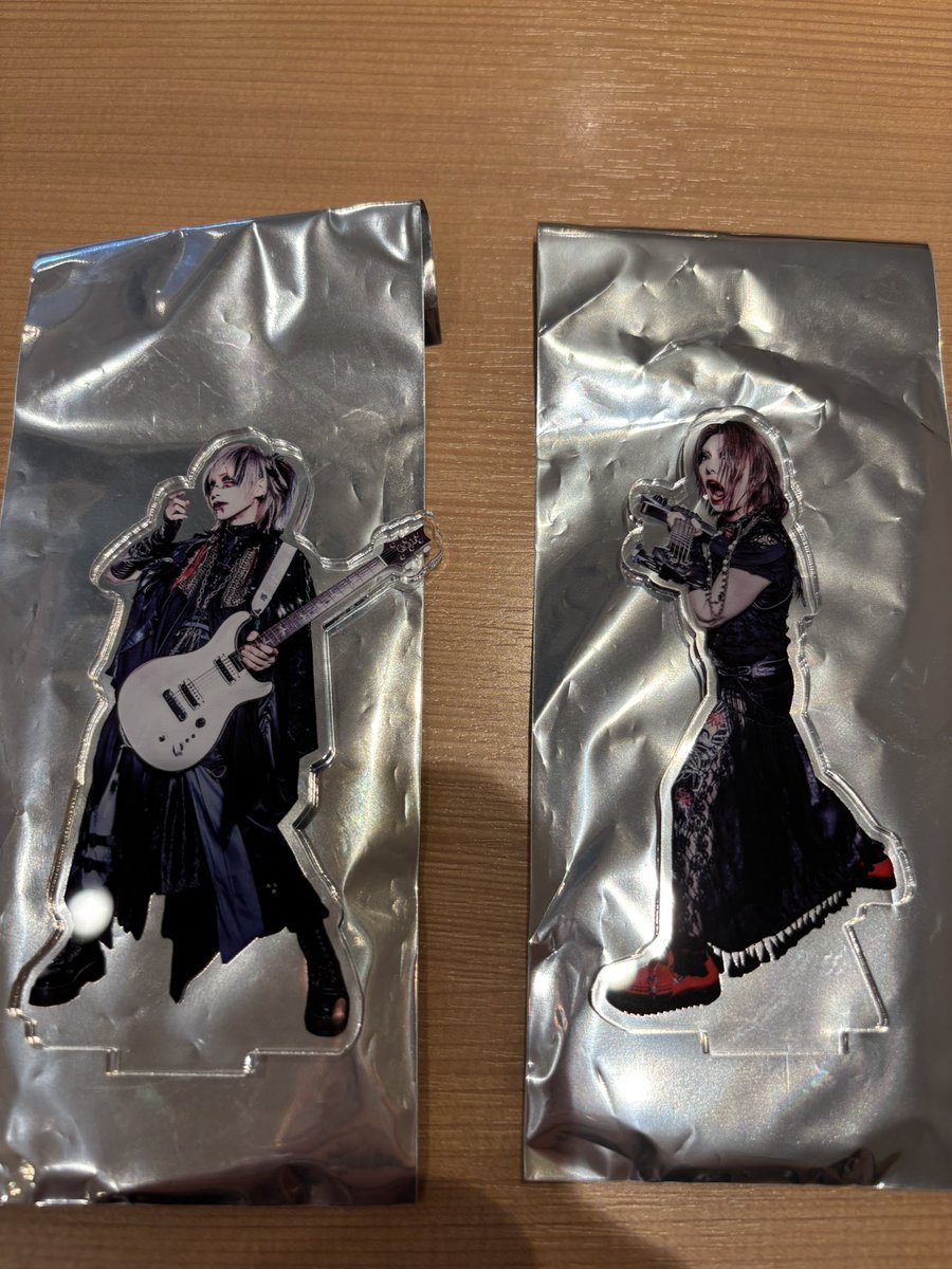 again0420's tweet photo. 【お譲り】
RAZOR
剣さん、IZAさんのアクスタお譲りします
定価2000円(郵送の場合は＋送料)

7/5の浴衣インストアイベント14時から16時の間に手渡しも可能です https://t.co/9mwzwqaSlP