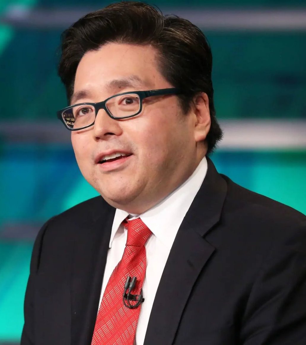 Coinvo's tweet photo. JUST IN: Tom Lee's BitMine just bought 53,501 $ETH worth over $131 million. https://t.co/CD3dwKTaAy