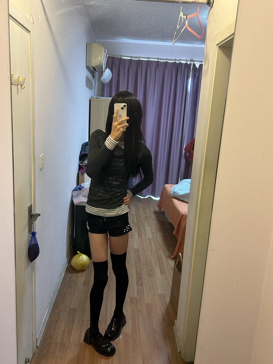 Bron1yaXD's tweet photo. 来都来了发一点很早之前的库存吧～
我也算是初学者吧，现在搬家搬好了等我的镜子到了我会进一步学习的！

欢迎大家提建议！#男娘 #伪娘 #伪の娘 https://t.co/ra9r64IvBG