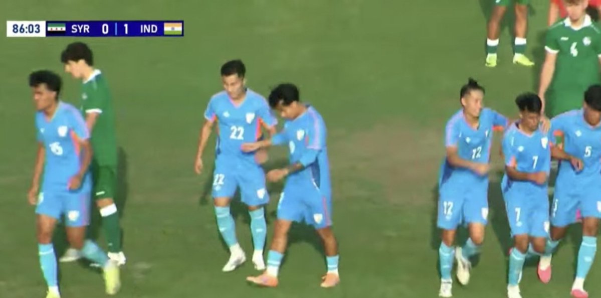 SportsArena1234's tweet photo. ⚽️ WINNING START FOR INDIAN U20 TEAM AT AFC U20 QUALIFIERS

Indian Men's U20 Team defeated Syria🇸🇾 1-0 in the opening match of the 2027 AFC U-20 Asian Cup Qualifiers in Tashkent 🇺🇿

Shami Singamayum scored the goal in 85' to give India 3 pts.

Up next vs host Uzbekistan🇺🇿
3 Sep, 7:30 pm