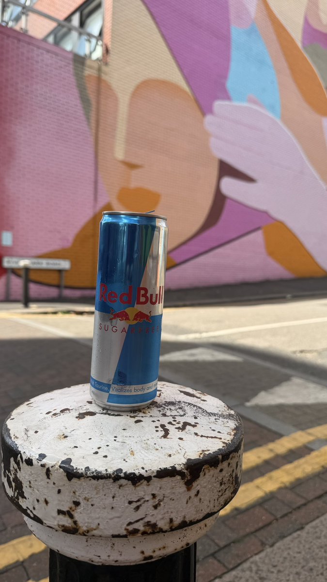 lukebalabanovic's tweet photo. I love red bull. Who has friends at red bull? https://t.co/BHt8UaMtTL
