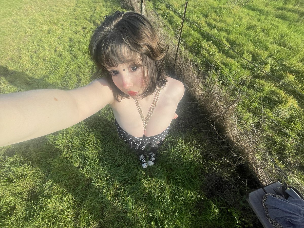 muffinhuffinn's tweet photo. ur average goonette :p
#nsfwtwt #esex #comgirl https://t.co/phrhrcIIoY