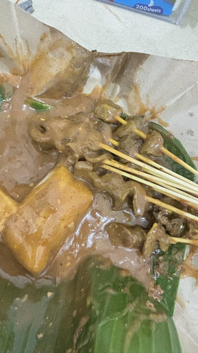 xoxselle's tweet photo. sate padang my lov https://t.co/WFSogSHesE