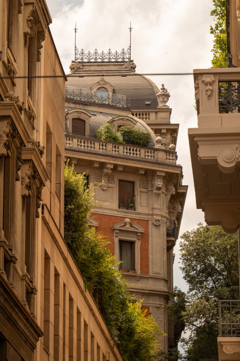 itsrapha83's tweet photo. Milan is so much more than just the Duomo🇮🇹 https://t.co/CLS5MGIXBK