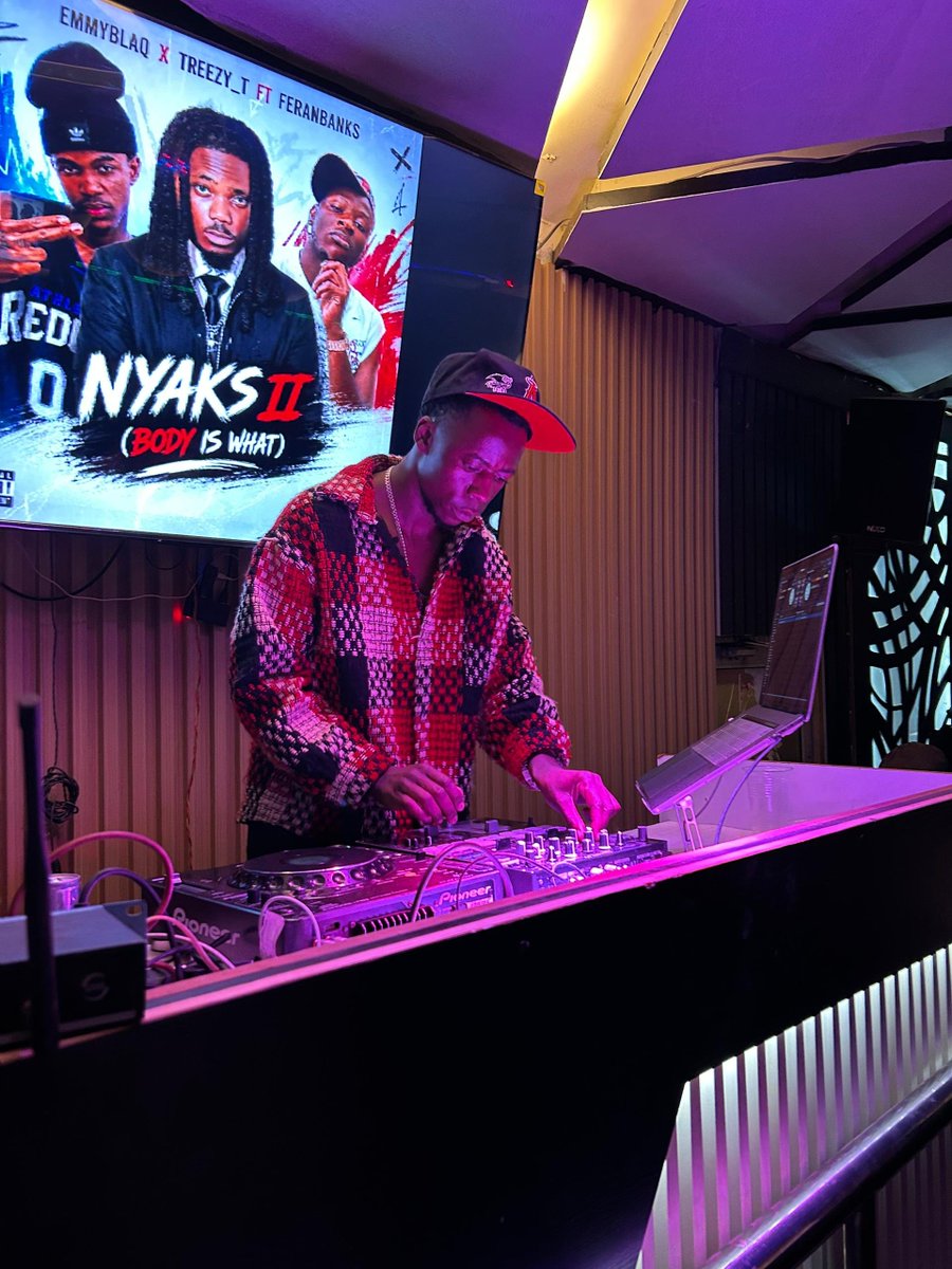 DeejaySnack's tweet photo. New week, new energy, new beats to drop! 🔥

Keep the music loud, the passion alive, and let your sound speak for you. 
HappyNewWeek https://t.co/KJ4hkknAd3