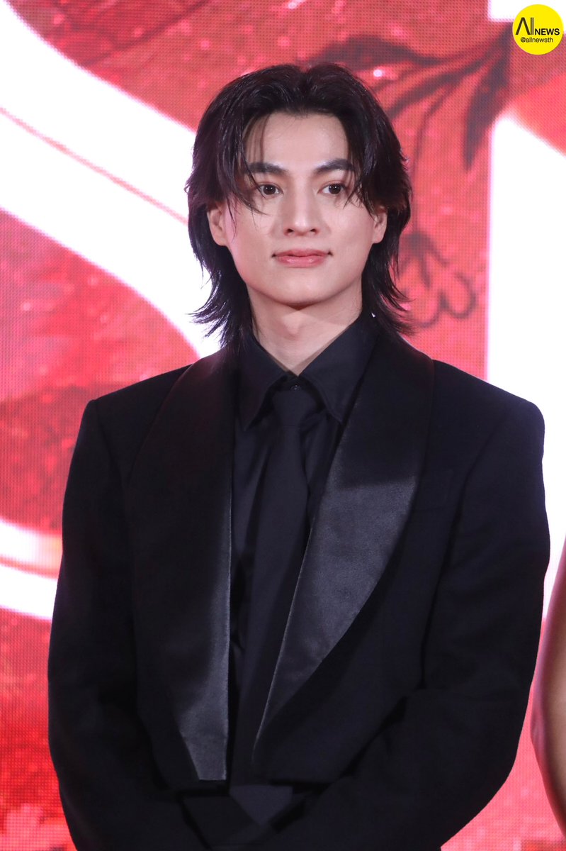 AllNews_th's tweet photo. "กลัฟ คณาวุฒิ" ในงาน"อัศจรรย์วันทอง GALA PREMIERE"

GULF​ X​ IN​ THE​ NAME​​ OF​ LOVE GALA
#อัศจรรย์วันทองGALA 

#GulfKanawut 
#กลัฟคณาวุฒิ
#อัศจรรย์วันทอง
#InTheNameOfLove https://t.co/jXgEPAqI4w