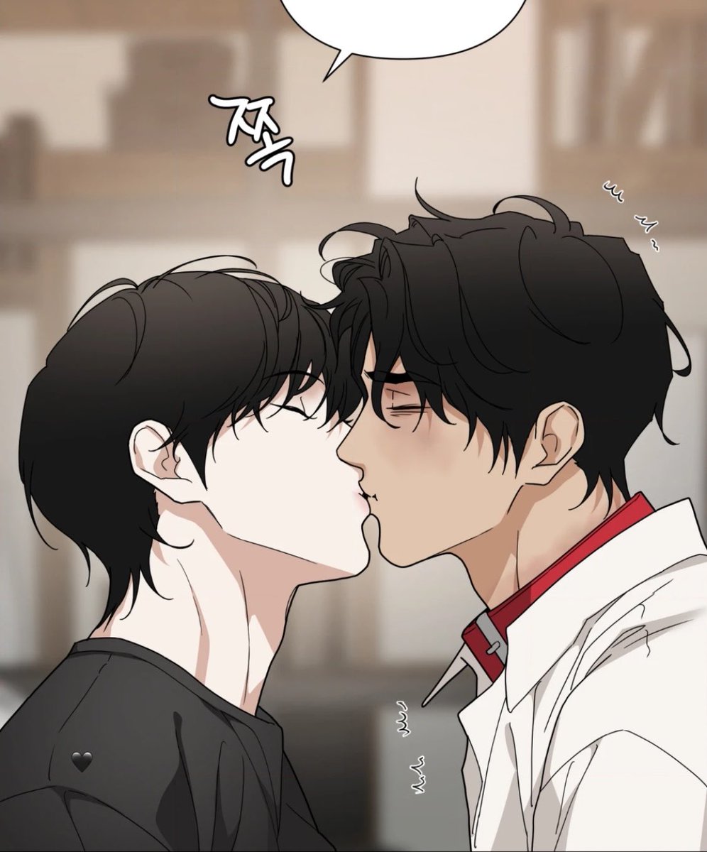 foreternal_love's tweet photo. So many smut scenes but im focusing on the soft peck https://t.co/UuNR0wsjNd
