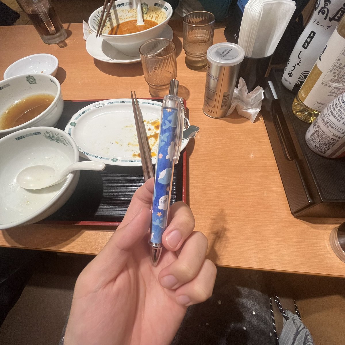 Dloov_015's tweet photo. キスあとボールペンと俺は共に生きて朽ちていく。そう誓ったんです。
 #キスあと https://t.co/l7YSYs2Ubq