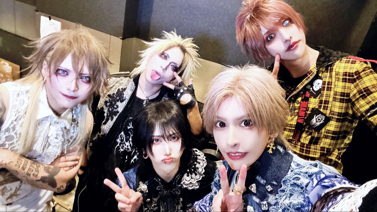the_raid_sena's tweet photo. 2DAYSありがとうございました、今回も両日SOLD OUTという形で迎える事が出来てとても嬉しくかったです☺️
再始動から今のところ全公演完売ですが、少しずつ会場も大きくなってきてここから先が本当の勝負だと思っています。
来年にはまた大きな会場にも挑戦してみたい、その為にもまずは東名阪ワンマンを大成功させなきゃだ！
また力を貸してくださいな、どうかよろしくだよ！

【ONEMAN SCHEDULE】
■2026.10.3(土)東京キネマ倶楽部
■2026.12.4(金)名古屋E.L.L
■2027.1.26(火)心斎橋BIGCAT