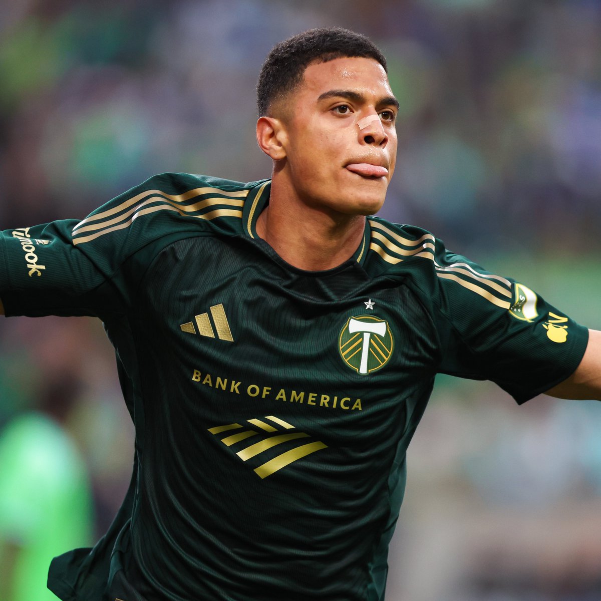 ScotlandSky's tweet photo. 🔵 Kevin Kelsy is undergoing his Rangers medical ahead of a possible £9.2m move from Portland Timbers. Should he join, Bojan Miovski could be among those allowed to depart Ibrox. More ⤵️🔗 https://t.co/RPbJTZWg2w
