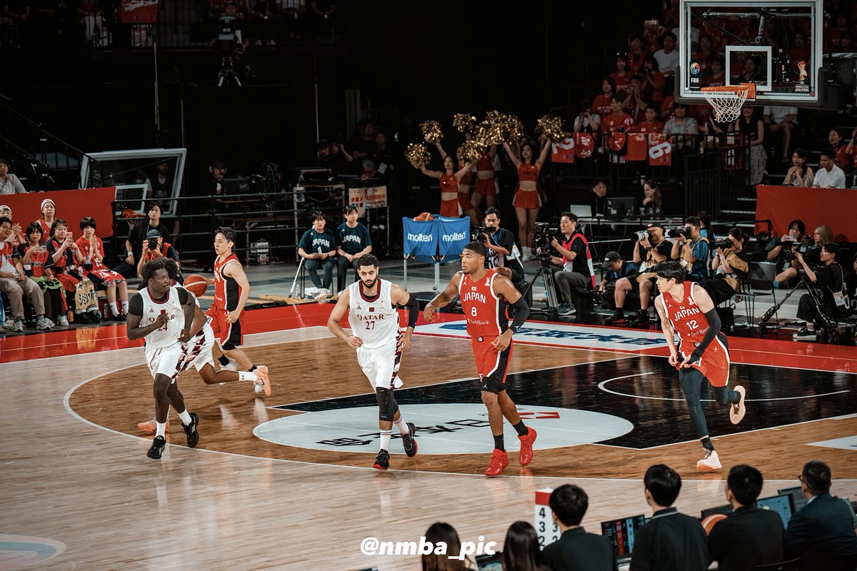 __NMBA's tweet photo. 歴史的な瞬間だろうなと思いまして🇯🇵🏀
#八村塁 
#渡邊雄太
#河村勇輝
#AkatsukiJapan https://t.co/C6mNSygnbJ