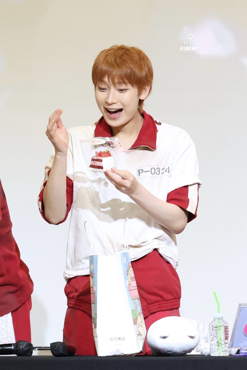 no_sunoo's tweet photo. 260831 MAKESTAR 대면팬싸

 웰게 귀엽지?ㅜㅜ
でもソヌも私に対して可愛いと言う
年齢になったね😵😵💗

#SUNOO #ENHYPEN #엔하이픈 #김선우 #enhypen_sunoo https://t.co/ZgyG95kam9