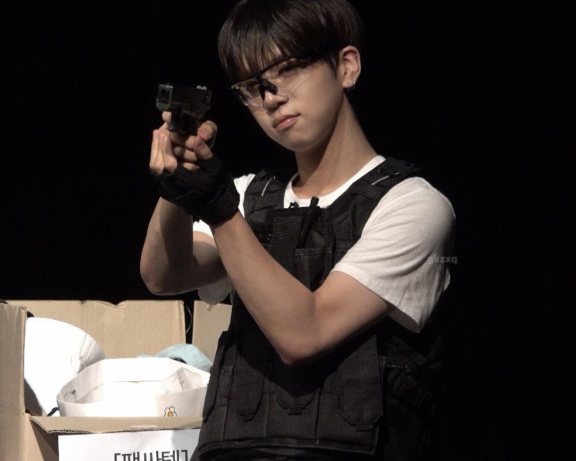 guyove_'s tweet photo. 260830 메이크스타 대면

#현준 #누에라 

🔫🔫 https://t.co/LmHC26bax8