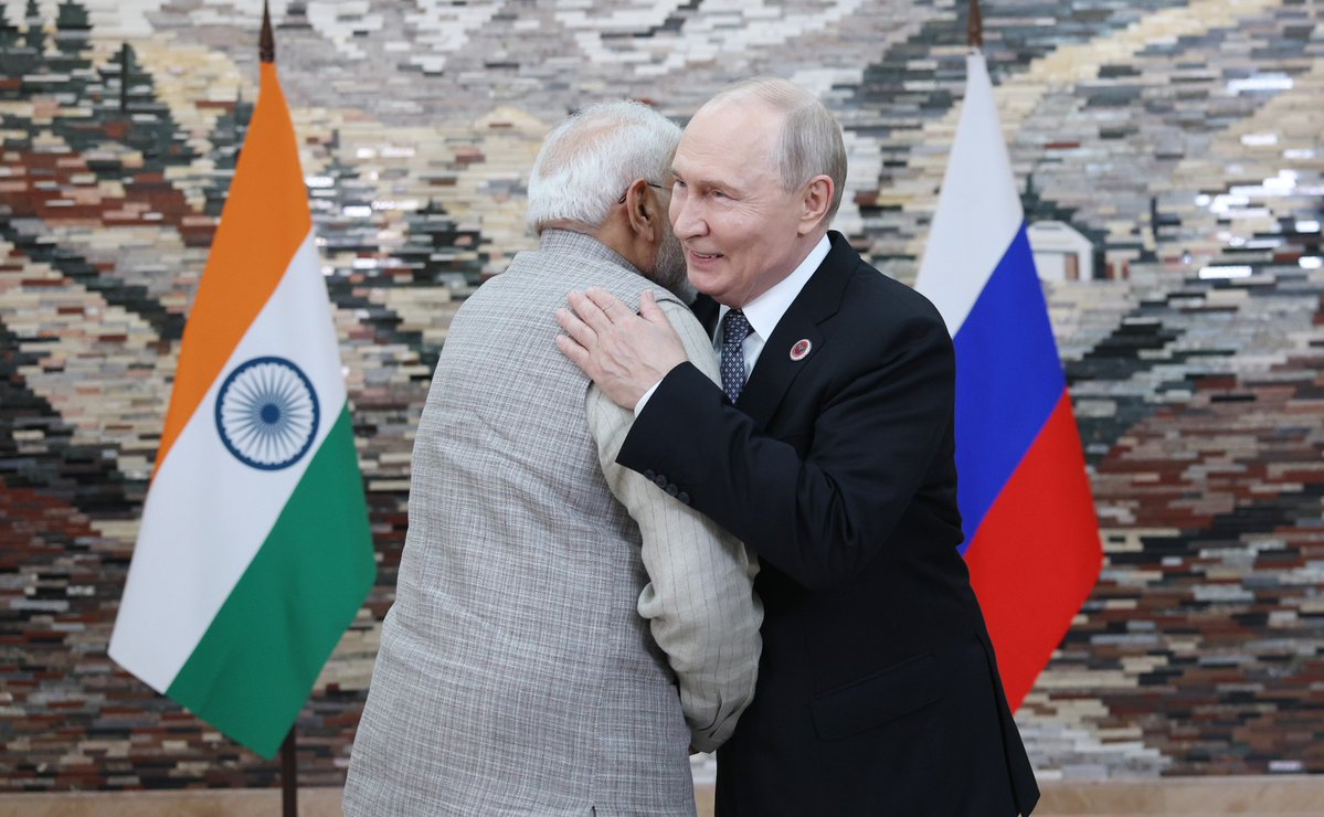 mfa_russia's tweet photo. 💬 President Vladimir Putin to Prime Minister @narendramodi:

I am pleased to note that #RussiaIndia relations continue to strengthen on the principles of a special &amp; privileged strategic partnership.

https://t.co/wZfGlXPrMU

🇷🇺🇮🇳 #DruzhbaDosti https://t.co/NzEMTf5V2H