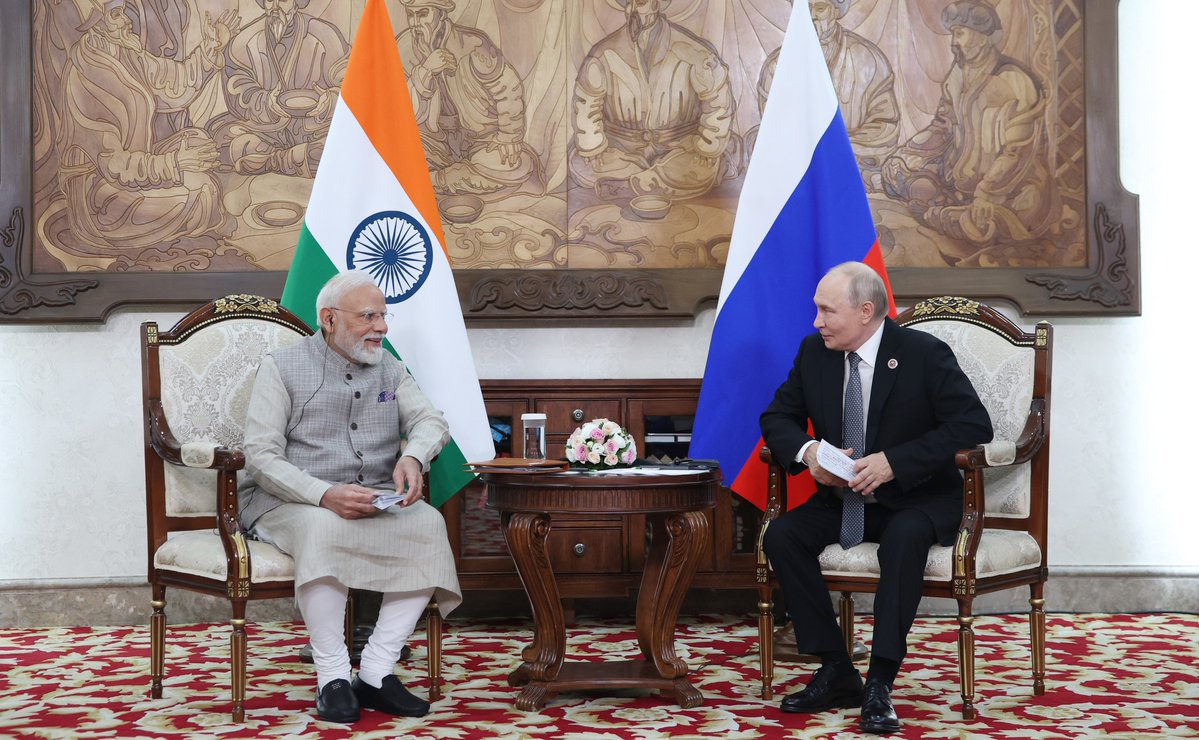 mfa_russia's tweet photo. 💬 President Vladimir Putin to Prime Minister @narendramodi:

I am pleased to note that #RussiaIndia relations continue to strengthen on the principles of a special &amp; privileged strategic partnership.

https://t.co/wZfGlXPrMU

🇷🇺🇮🇳 #DruzhbaDosti https://t.co/NzEMTf5V2H