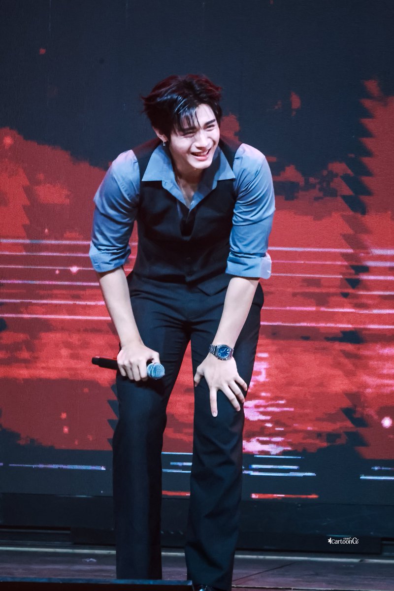 ICartoon_G's tweet photo. [ 290826 ] #TOPTAPJarukit 💜

— อัยม๋าใหญ่เอ้ยยย

#PAYBACKFanMeetinginBKK
꒰ @JARUKiTzX96 ꒱
#กอตอPIC 📷 https://t.co/9SZAjIFDkE
