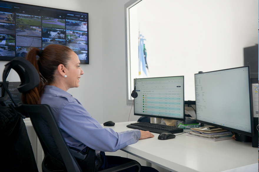 RevInnovacion's tweet photo. La provincia de Río Negro en Argentina, avanza hacia un modelo de seguridad predictiva con inteligencia artificial. Todos los detalles, en la siguiente nota:
https://t.co/DfNqdTKXhe

#MILESTONE #DIGIFORT #VMS #SMARTCITY #EXANET #SEGURIDADURBANA https://t.co/1VLlY89dIi