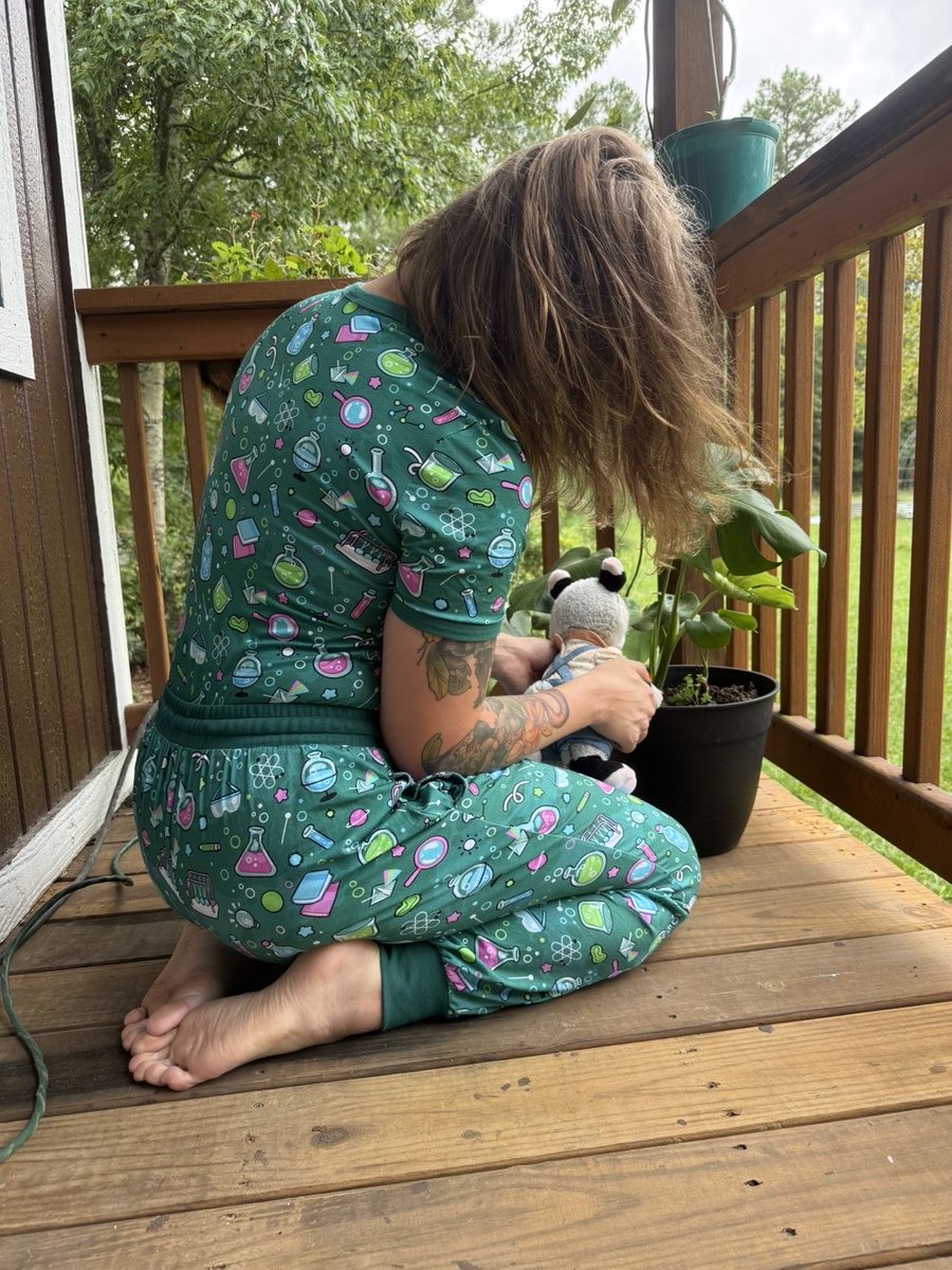 OnesieDownunder's tweet photo. Every brilliant discovery begins with a little wonder 🧪💡

The Science Club Onesie + Bottoms are coming out at 8PM EDT, September 1st 🔬⚗️

Want more previews? Stick with us and don't miss out on our release at https://t.co/atWWZtUBD6! 🧬

📸: @DidelphiH

#onesiesdownunder https://t.co/Eh1aRrDJ9B