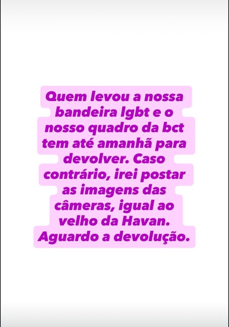 hegz21_'s tweet photo. Gag que roubaram as bandeiras do +1 🗣️ https://t.co/YRybnWYN1k
