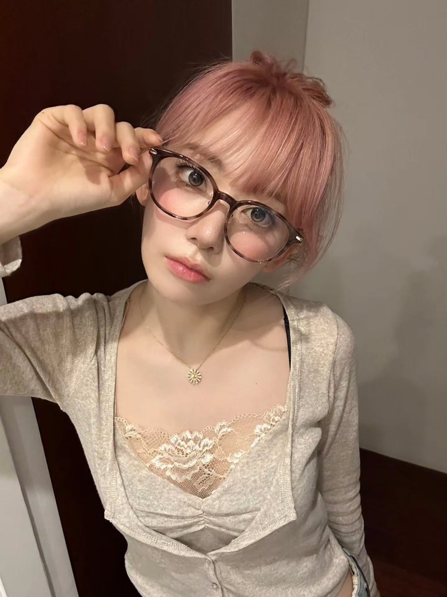 1998_03_19's tweet photo. 260831 #사쿠라 인스타그램 https://t.co/CPPYzER5ew