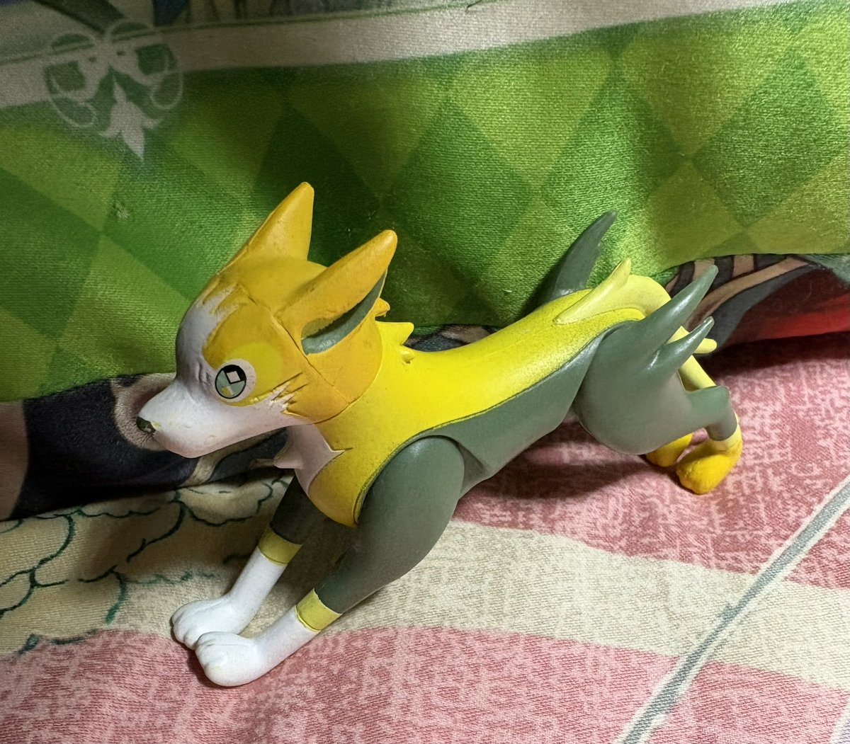 emo_pokem's tweet photo. パルスワン救いたい部係長の24エモンでぇす
個人的にはそんなに悪いデザインじゃないのだが
「あの」ワンパチの進化系という超重責をゲープリに背負わされたのが運の尽きだったとしか言いようが無いな..... https://t.co/DRW31xvuHt